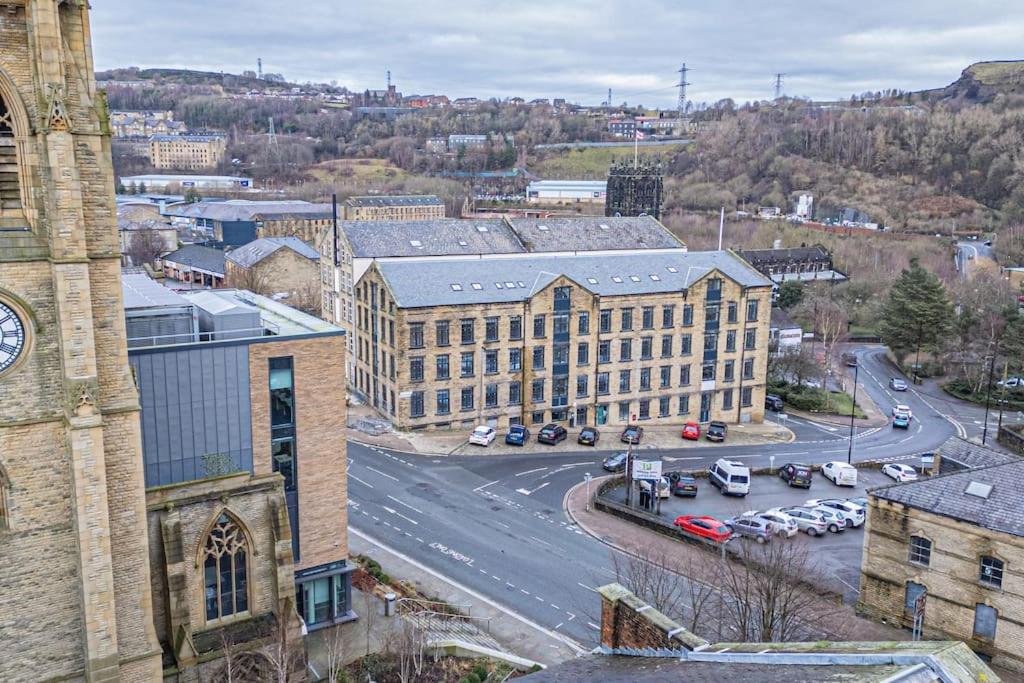Chic Mill Conversion Beside Piece Hall & Eureka! Halifax Exterior photo